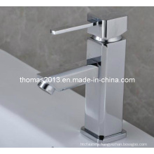 Single Lever Square Body Bathroom Basin Faucet (Qh1743)